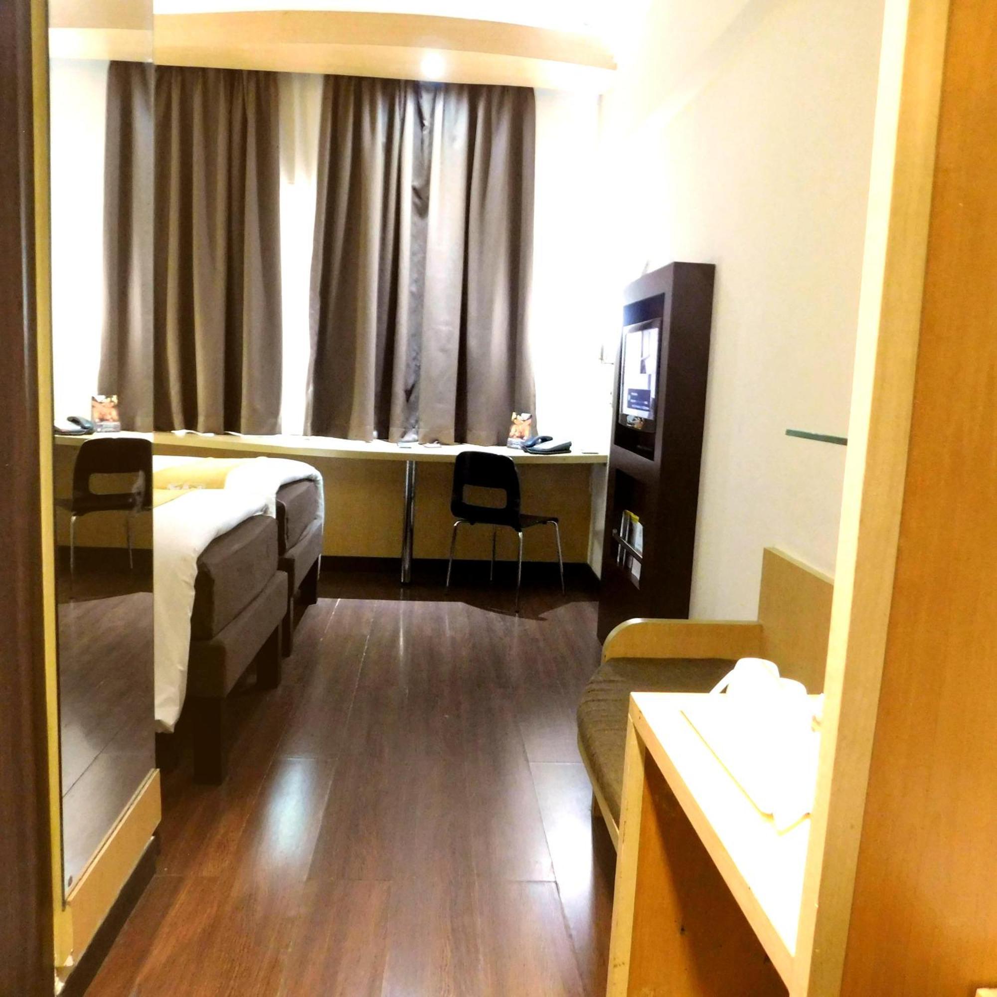 Tamarin Hotel Jakarta Manage By Vib Hospitality Management Экстерьер фото